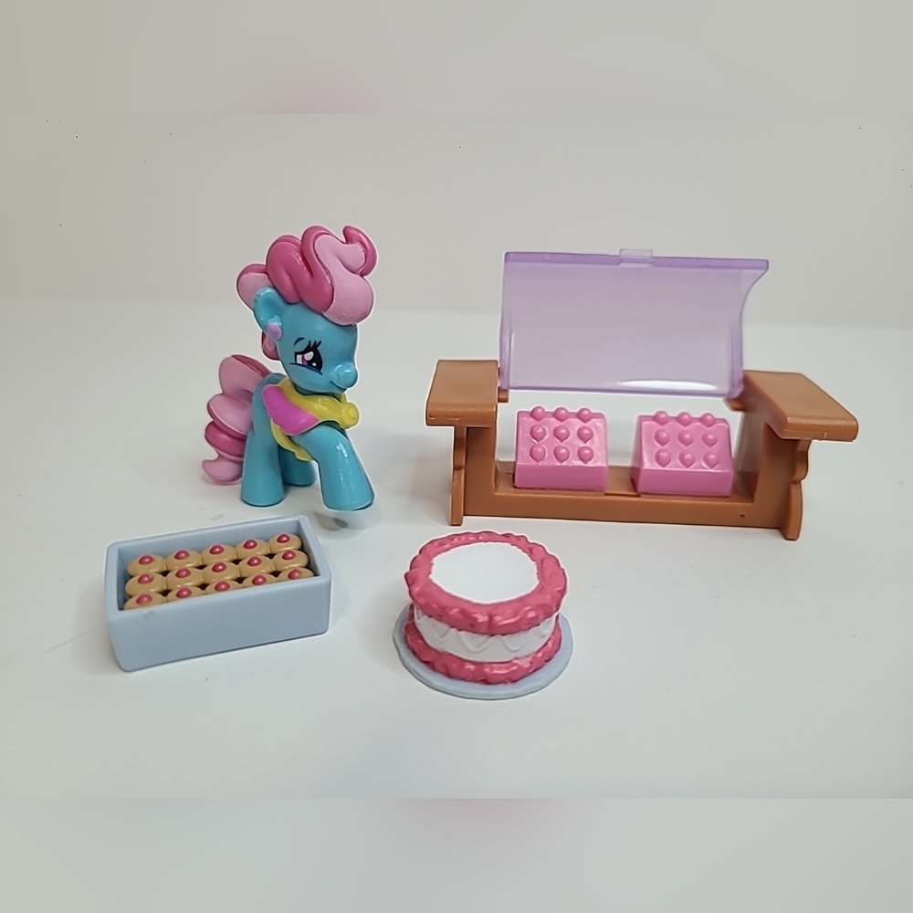 My Little Pony Friendship is Magic Collection MRS. DAZZLE CAKE